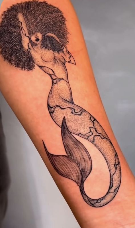 Black Spiritual Tattoos For Women Goddesses, Mermaid Tattoo Cover Up Ideas, Mermaid Tattoo Black Woman, Jamaican Tattoos Ideas, Mami Wata Tattoo, Black Siren Tattoo, Black Woman Tattoo Afro, Poc Tattoo, Aquarius Mermaid Tattoo