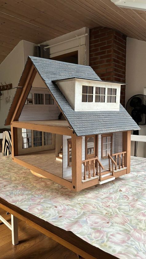 Miniature House Ideas, Diy Paper Doll House, Wooden Barbie House, Minature Things, Diy Craft Hacks, Craft Hacks, Cardboard Dollhouse, Architecture Drawing Plan, Doll House Plans