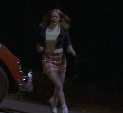 Scream Fashion 90s, Tatum Riley Halloween Costume, Tatum Riley Scream Outfits, Scream 1996 Outfits, Tatum Scream Outfit, Final Girl Halloween Costume, Tatum Scream Costume, Tatum Riley Costume, Tatum From Scream