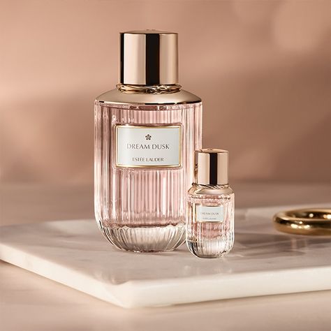 Estee Lauder Perfume, Este Lauder, Perfume Collection Fragrance, Spring Blossoms, Estée Lauder, Best Perfume, Luxury Perfume, Luxury Fragrance, Fragrance Collection