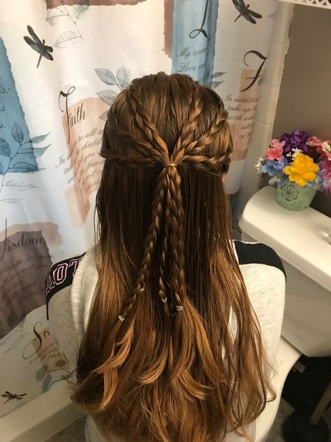 Targaryen Hair, Medieval Hairstyles, Simple Clothes, Lions Mane, Hairstyles For Girls, Hairdos For Curly Hair, Peinados Fáciles Para Cabello Corto, Women's Hairstyles, Hair Stylies