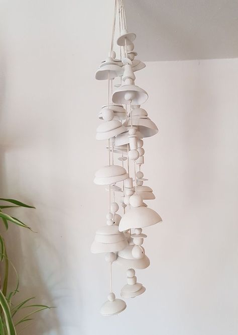 Air Dry Clay Chimes, Diy Air Dry Clay Wall Hanging, Hanging Clay Decorations, Air Dry Clay Mobile, Hanging Clay Art, Clay Wall Art Air Dry, Air Dry Clay Hanging, Ceramic Chimes, Air Dry Clay Wall Art