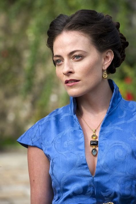 Lara Pulver from Da Vinci's Demons. Sherlock And Irene, Elliot Cowan, Laura Haddock, Lara Pulver, Irene Adler, Sherlock Bbc, Celebrities Female, Amazing Women, Beautiful People