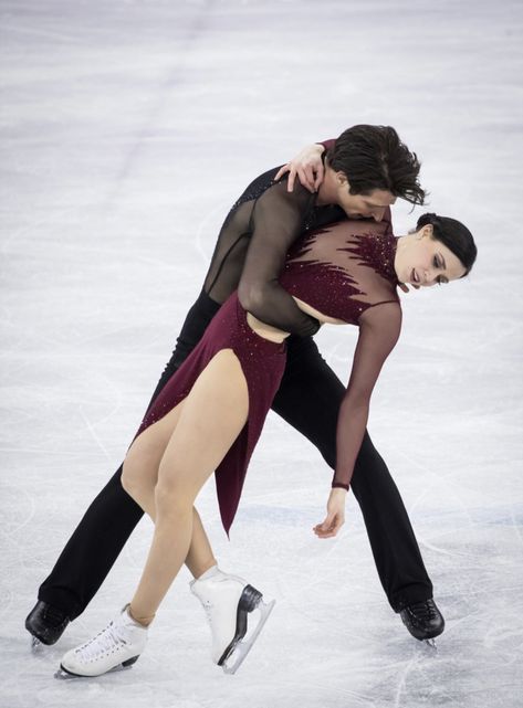 Ice Skating Pairs Aesthetic, Pairs Figure Skating Aesthetic, Ice Skater Pose Reference, Pair Skating Aesthetic, Figure Skating Partners, Ice Skating Poses Reference, Figure Skater Poses, Romance Aesthetic Book, Pair Figure Skating