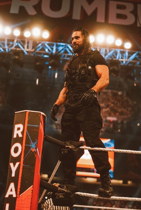 Shield Outfit, Seth Rollins Wallpaper, Wwe Seth Rollins, Manchester City Wallpaper, The Shield Wwe, Wrestling Posters, Seth Freakin Rollins, Supernatural Dean Winchester, Black Attire