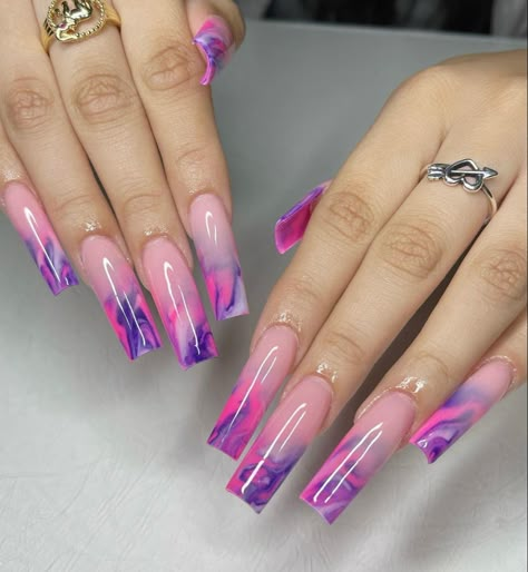 Coffin Ombre, Unghie Sfumate, Purple Acrylic Nails, Purple Nail Designs, Summer Nail Designs, Purple Nail, Long Acrylic, Long Acrylic Nails Coffin, Dope Nail Designs