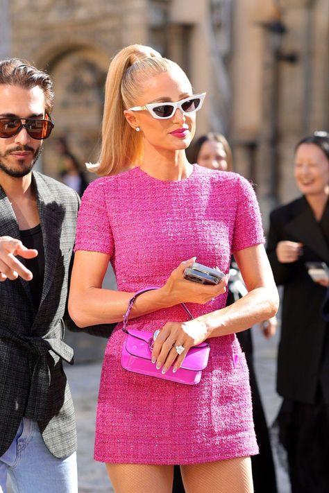 Paris Hilton 2023, Pink Tweed Outfit, Pink Sunglasses Outfit, Paris Hilton Outfits, Pink Tweed Dress, Valentino Paris, Tweed Outfit, Tv Show Outfits, Scandinavian Fashion