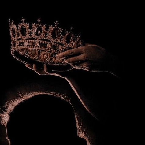 Diligence Aesthetic, Dark Crown Aesthetic, Dark Beauty And The Beast Aesthetic, Queen Clarion Aesthetic, Royal Aesthetic Queen, Fantasy Queen Aesthetic, Dark Royalty Aesthetic, Royalty Core, Fantasy Crown