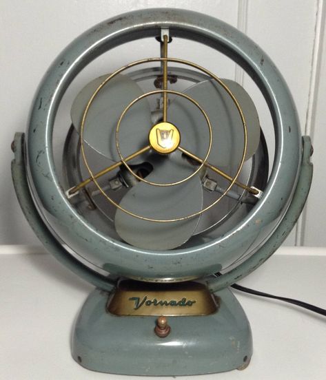 Vornado Fan, Antique Fans, Old Fan, Retro Fan, Heater Fan, Retro Industrial, House Fan, Vintage Fans, Japan Shop