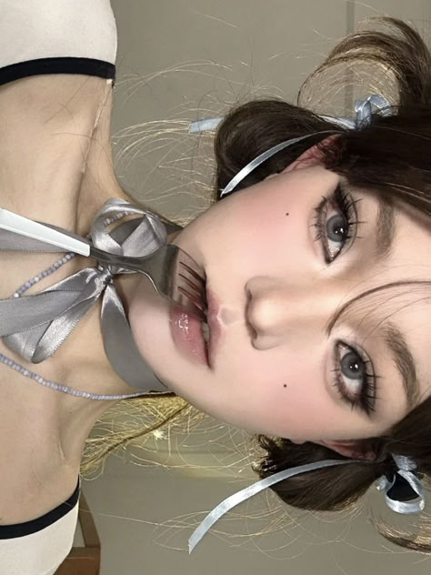 Tomie Makeup, Shinigami Eyes, Makeup Asia, Fish Face, Punk Makeup, Makeup Tuts, Douyin Makeup, Inspo Makeup, Face Portrait