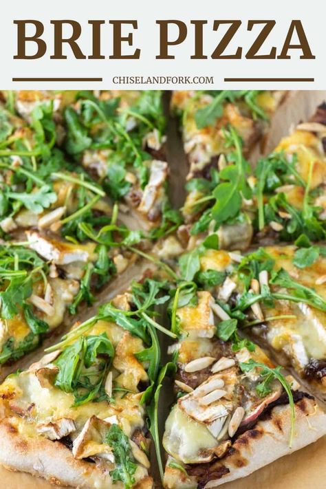 With brie cheese, onions, apples and arugula, this brie pizza recipe is a tasty vegetarian option for all pizza lovers out there. #briepizza #homemadepizza #pizza | chiselandfork.com Pizza Stone Recipes, Brie Pizza, 3 Bedroom House Design, Brie Cheese Recipes, Apple Pizza, Arugula Pizza, Making Pizza Dough, Prosciutto Pizza, Goat Cheese Pizza