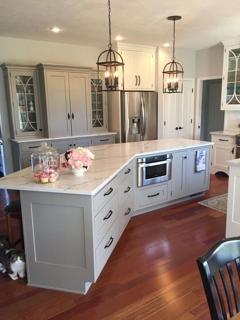 Angled island? Towel bar on pull out garbage? Angled Kitchen Island, Small Kitchen Makeovers, Angled Kitchen, Kitchen Islands Ideas With Seating, Small Kitchen Island, Diy Kitchen Renovation, Kitchen Island With Seating, Kitchen Island Design, Island Ideas