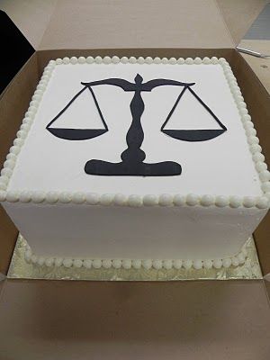 Law School Graduation Cake Ideas, Law Cake Ideas, Law School Graduation Cake, Lawyer Party, Law Cake, Goodbye Cake, Lawyer Cake, Juris Doctor, Law School Graduation Party