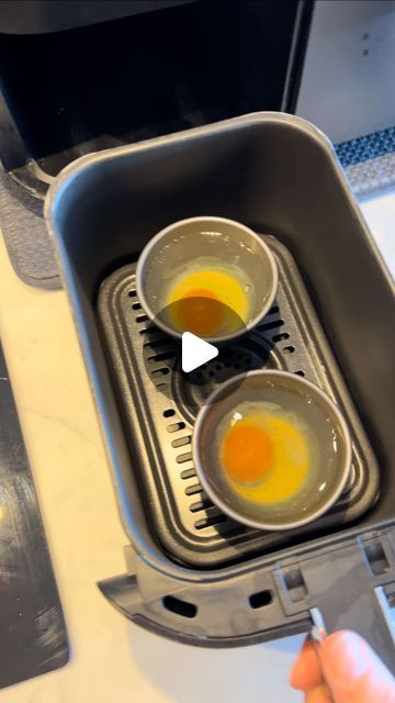 Air Fryed Eggs, Egg In The Air Fryer, Egg In Airfryer, Egg Receipts, Eggs In The Air Fryer, Eggs Air Fryer Recipes, Airfryer Recipes Eggs, How To Cook Eggs In Air Fryer, Easy Breakfast Ideas Airfryer