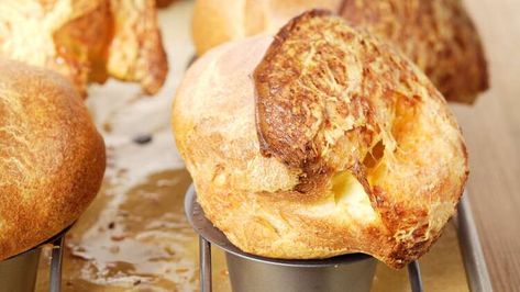 Cheese Popovers, Muffin Meals, Popovers Recipe, Pop Overs, Bread No Yeast, Cheddar Bread, Muffin Pan Recipes, Popover Pan, Popover Recipe