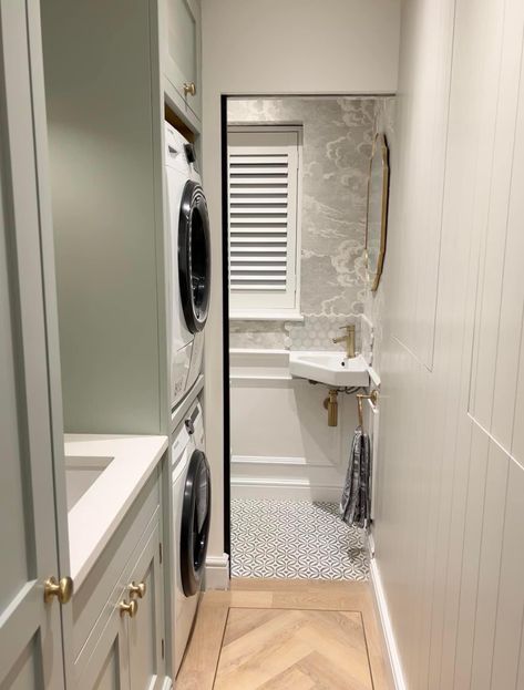 Small Laundry In Bathroom, Uk Utility Room, Laundry Room Toilet Combo, Secret Utility Room Door, Laundry And Toilet Room, L Shape Utility Room Ideas, Utility Room Bathroom, Utility And Shower Room Ideas, Utility Bathroom Combo