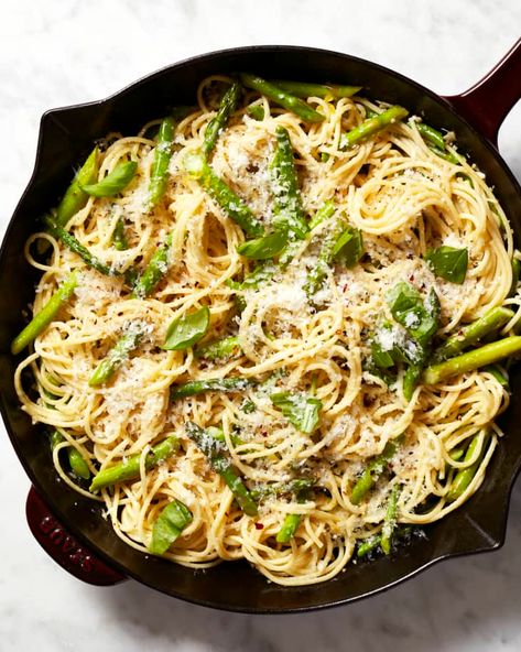 Asparagus Pasta Recipes, Lemon Asparagus Pasta, Food Substitutions Healthy, Pastas Recipes, Lemon Asparagus, Honey Baked Ham, Pasta Sides, Asparagus Pasta, Lemon Pasta