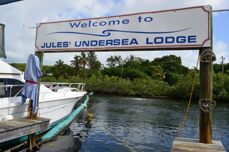 This Is The Most Unique Hotel In Florida And You’ll Definitely Want To Visit Underwater Hotel Florida, Florida Keys Hotels, Underwater Hotel, Key Largo Florida, Places In Florida, Florida Hotels, Visit Florida, Unique Hotels, Roadside Attractions