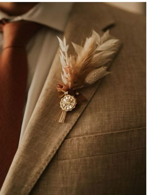 Eucalyptus Pampas Boutonniere, Pampas Boutineer, Pampas Grass Boutonniere Diy, Simple Boho Boutonniere, Western Style Boutonniere, Rustic Boho Boutonniere, Boutonniere Wedding Boho, Diy Boho Boutonniere, Western Boutinere Ideas Groomsmen