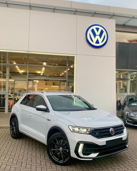 Harry Cooper - VW Portsmouth on Instagram: “What a car!🚀 Some more images of the amazing T-Roc R finished in White Silver, that I handed over recently 😍🔥 . . 𝙁𝙤𝙡𝙡𝙤𝙬 𝙢𝙚:…” Volkswagen Troc, 2024 Manifesting, Vw Polo Gti, White Suv, Car White, Polo Gti, Ipad Tutorials, First Cars, Volkswagen Car