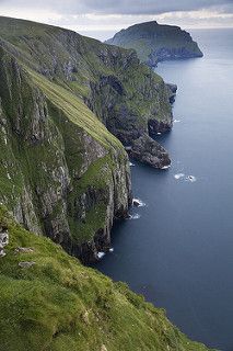 Hirta sea cliffs | da peterspencer49 Outer Hebrides Scotland, Scottish Cliffs, Scotland Cliffs, St Kilda Scotland, Straw Chair, Hebrides Scotland, Sea Cliff, Fantasy Island, Outer Hebrides