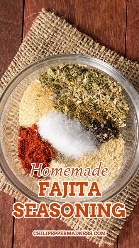 Homemade Fajita Seasoning looking extremely inviting Chicken Fajita Seasoning Recipe Spice Mixes, Fajita Spice Mix Recipe, Chicken Fajita Spice Blend, Chicken And Steak Fajita Recipe, Steak And Chicken Fajitas, Green Cabins, Fajitas Seasoning, Shrimp Fajitas Recipe, Beef Fajita Recipe