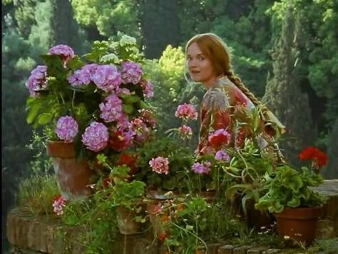 1930s Pajamas, Enchanted Movie, Enchanted April, Miranda Richardson, Italian Castle, Happy Images, Beautiful Film, Film Stills, Wisteria