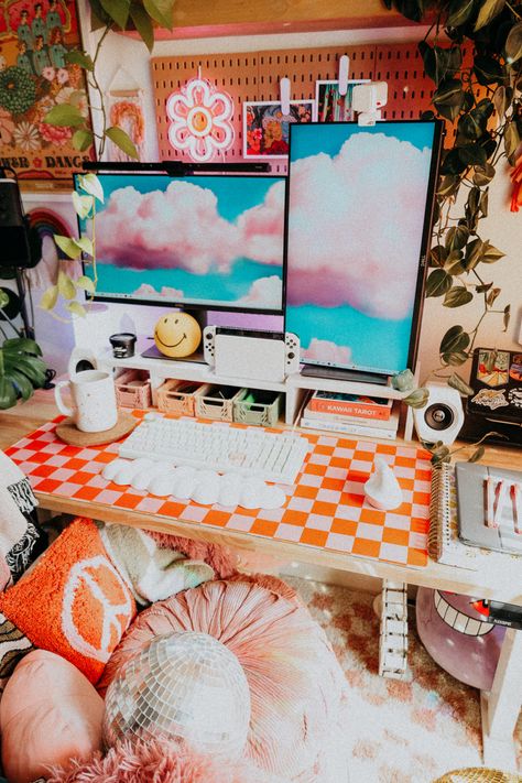 Maximalist Computer Desk, Groovy Office Aesthetic, Desk Setup Colorful, Retro Home Office Ideas, Colorful Gaming Setup, Cozy Pc Setup Aesthetic, Cute Desk Mat, Desk Mat Aesthetic, Colorful Desk Setup