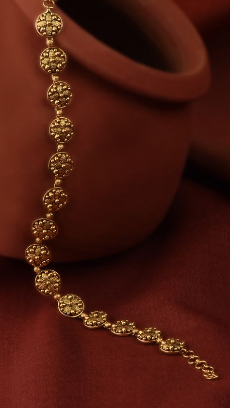 Womens Gold Bracelets Indian, Gold Bracelet Simple Indian, Gold Kamarband Indian Bridal, Antique Bracelets Gold, Antique Gold Rings For Women, Braslet Gold Women Simple, Antique Gold Bracelet For Women, Braslet Gold Women Fashion, Bracelets Gold Simple For Women Indian