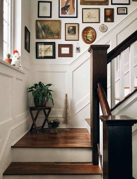 Art On Staircase Wall, Cottage Staircase, Gallery Wall Stairs, Cottage Stairs, Stairway Decorating, Stair Wall, Stair Decor, Home Upgrades, Gallery Walls