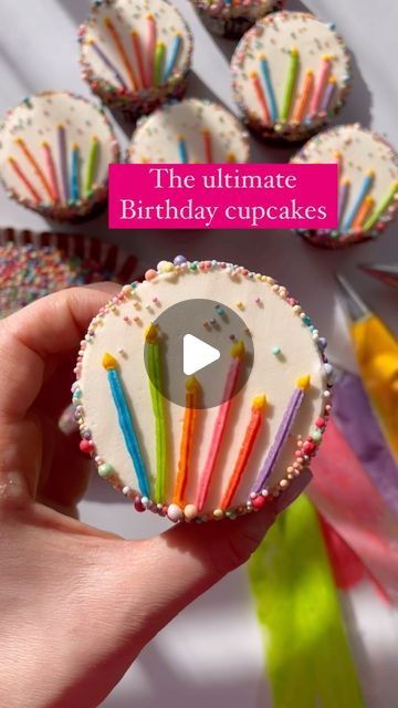 131K likes, 1,185 comments - alexlarosa on January 11, 2024: "It’s my birthday 🎈 ✨start with a flat top cupcake ✨trace your candles with a toothpick..." Candle Cupcakes, Birthday Cupcakes For Men, Work Cupcakes, Easy Cupcakes Decoration, Birthday Cupcakes Boy, Cupcakes For Men, Pull Apart Cake, Flat Cakes, Cupcake Decorating Tips