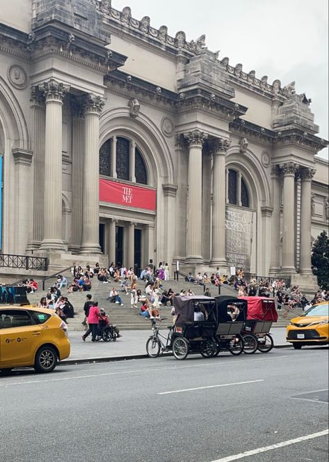 The Metropolitan Museum of Art, the met gala, Gossip Girl, New York City, NYC Gossip Girl New York, The Met Nyc, Nyc Vibes, Romanticizing Life, The Met Gala, Dream City, Fig Tree, Metropolitan Museum Of Art, Metropolitan Museum