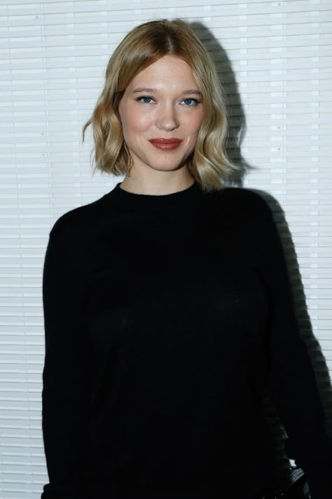 Razor Bob Haircut, Short Bob Bangs, Flipped Bob, Bob Bangs, Short Spiky Hairstyles, Lea Seydoux, Spiky Hair, Haircut Short, Facepaint