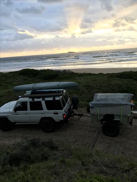 4wd Aesthetic Australia, Jeep Beach Aesthetic, Beach Van Aesthetic, 4x4 Beach, Van Life With Dog Aesthetic, Surf Jeep On Beach, Land Cruiser 70 Series, Summer Photos, Land Cruiser