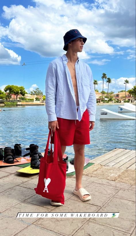 Goa Outfits, Jacob Rott, Beach Outfit Men, 19 August, Minimalist Fashion Men, Island Outfit, Fits Aesthetic, Beach Vacay, Mens Casual Dress Outfits