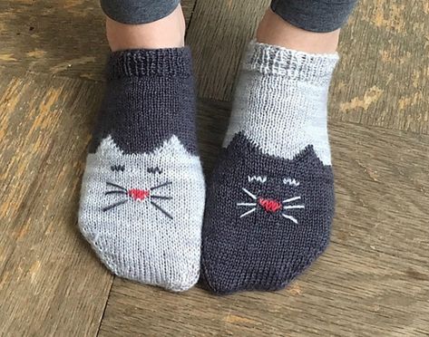 Cat socks pattern