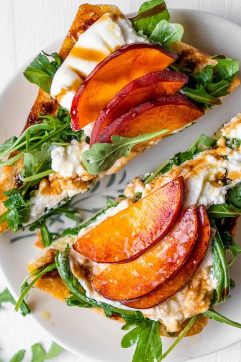 Arugula Toast, Burrata Recipes, Caprese Sandwiches, Burrata Toast, Salad With Burrata, Peach Burrata, Burrata Recipe, Healthy French Toast, Mushroom Toast