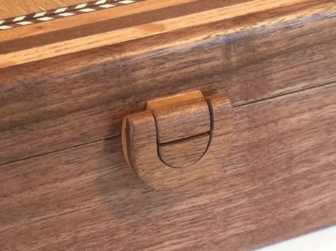 Wooden Case Handles Wooden Lock, Wooden Hinges, Custom Wooden Boxes, Wooden Box Designs, Wood Hinges, Handmade Wooden Boxes, Wood Joints, Wooden Keepsake Box, Wood Shop Projects