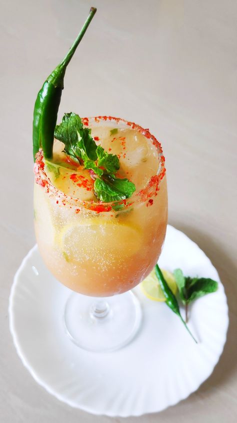 Chilli Guava Mocktail | Spicy Guava Punch Guava Punch, Guava Mocktail Recipe, Indian Mocktail Recipe, Guava Mocktail, Summer Juice Recipes, Veg Starter Recipes, Guava Drink, Summer Juice, Guava Recipes