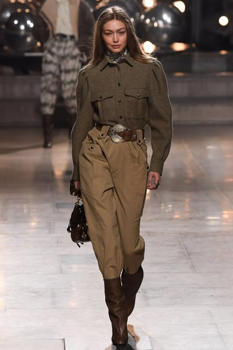 Military Outfits Women, Folk Outfit, Safari Outfit Women, Safari Outfit, Safari Outfits, Army Clothes, Gigi Hadid Outfits, Looks Country, Army Fashion