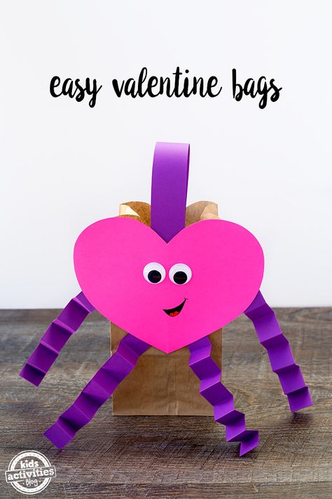 Valentine Bag Ideas, Valentine Bags, Valentines Card Holder, Valentines Class Party, Valentines Day Bags, Valentines Gift Bags, Valentine's Day Crafts For Kids, Preschool Valentines, Valentine Activities