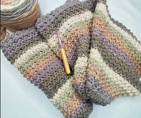 Hdc Crochet, Slip Stitches, Crochet Patterns Free Beginner, Half Double Crochet Stitch, Fun Crochet, Crochet Patterns Free Blanket, Crochet Videos Tutorials, Knitting Needle, Double Crochet Stitch