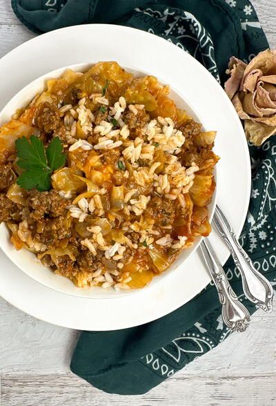 Cajun Cabbage Casserole Cajun Cabbage Casserole, Cajun Cabbage, Cornbread Breakfast, Cajun Trinity, Texas Chili Recipe, Bagel Recipe Easy, Fried Chicken Recipe Southern, Blueberry Bagel, Southern Cake