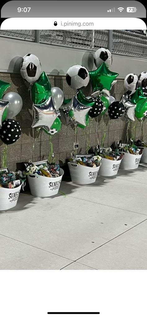 Soccer Centerpieces Banquet, Soccer Graduation Party Ideas, Senior Soccer Night Ideas, Soccer Banquet Ideas, Soccer Banquet Centerpieces, Sports Banquet Ideas, Soccer Senior Night Ideas, Soccer Centerpieces, Basketball Banquet