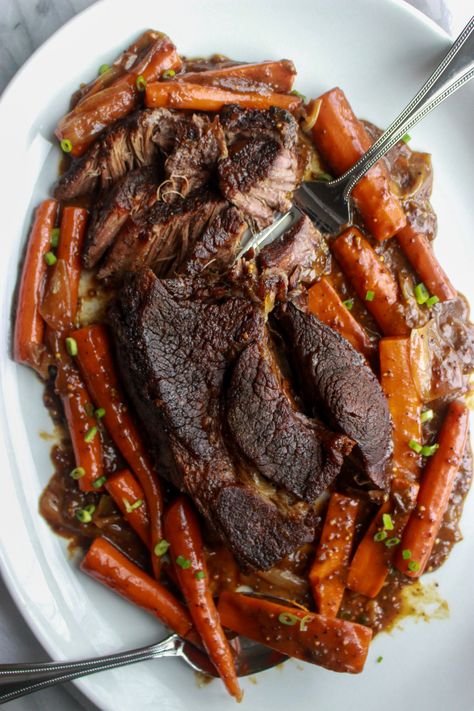 Rump Steak Recipes, Balsamic Roast, Courtney Williams, Balsamic Pot Roast, Beef Roasts, Beef Roast Crock Pot, Balsamic Vinegar Recipes, Chuck Roast Recipes, Crockpot Roast