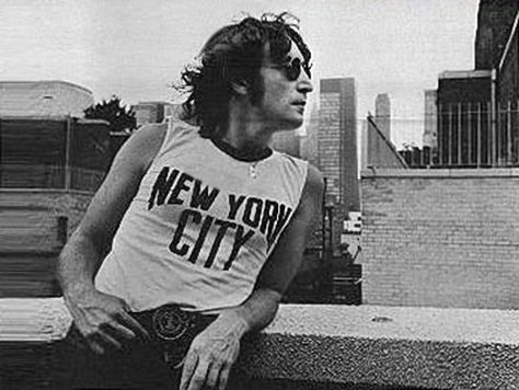 John Lennon New York, Beatles Fashion, John Lennon Beatles, Facts You Didnt Know, Beatles John, Famous Musicians, Liam Gallagher, Classic Songs, The Fab Four