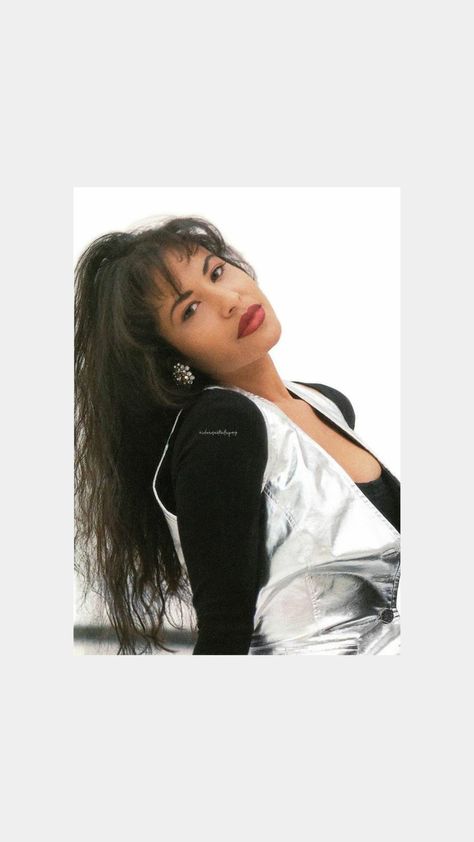 Selena Quintanilla Wallpaper, Selena Boutique, Suzette Quintanilla, Singer Fashion, Tejano Music, Billboard Magazine, Faye Dunaway, Selena Quintanilla Perez, Queen Pictures