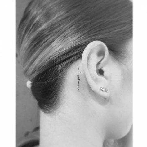 Arrow Tattoo Behind Ear, Small Arrow Tattoo, Small Arrow Tattoos, Behind Ear Tattoos, Tattoo Behind Ear, Tattoo Placements, Unique Small Tattoo, Shape Tattoo, Muster Tattoos