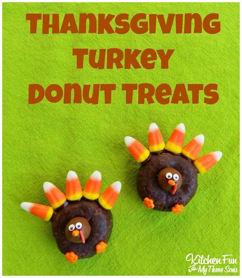 Thanksgiving Turkey Donut Treats...super easy & great for class parties at school!  KitchenFunWithMy3Sons.com Donut Turkey, Turkey Pretzel Treats, Thanksgiving Cornucopia, Turkey Treats, Pretzel Treats, Thanksgiving Breakfast, Turkey Crafts, Edible Crafts, Turkey Craft