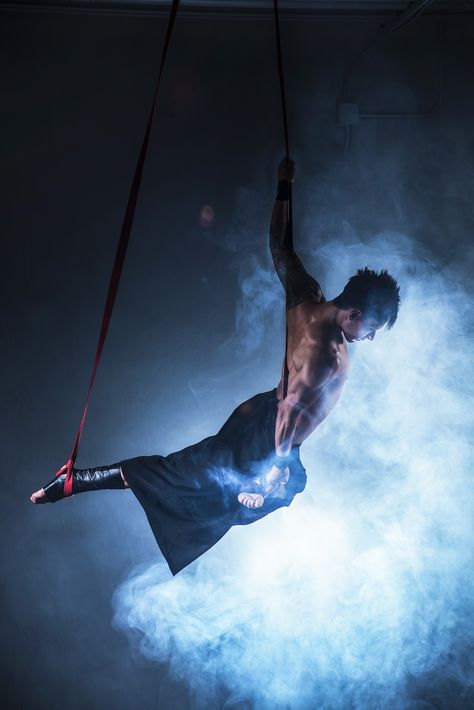 Trapeze Artist Aesthetic, Trapeze Aesthetic, Male Aerialist, Cursed Castle, Aerial Straps, Aerial Poses, Circus Book, Figure Practice, Hand Balancing